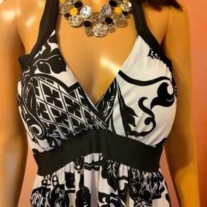 **Body Central Halter Dress Black & White Halter Dress w Bra Support💥